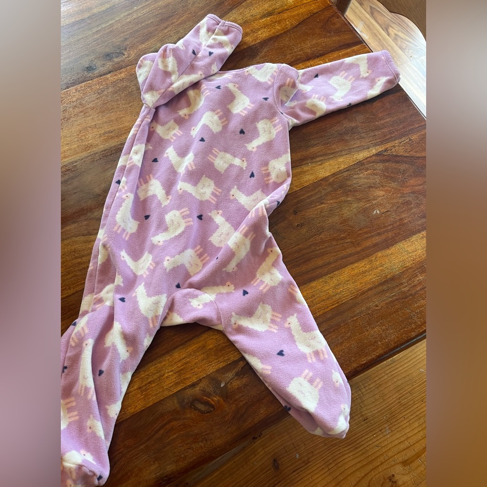 Carter’s fleece footed onsie 6-9 months